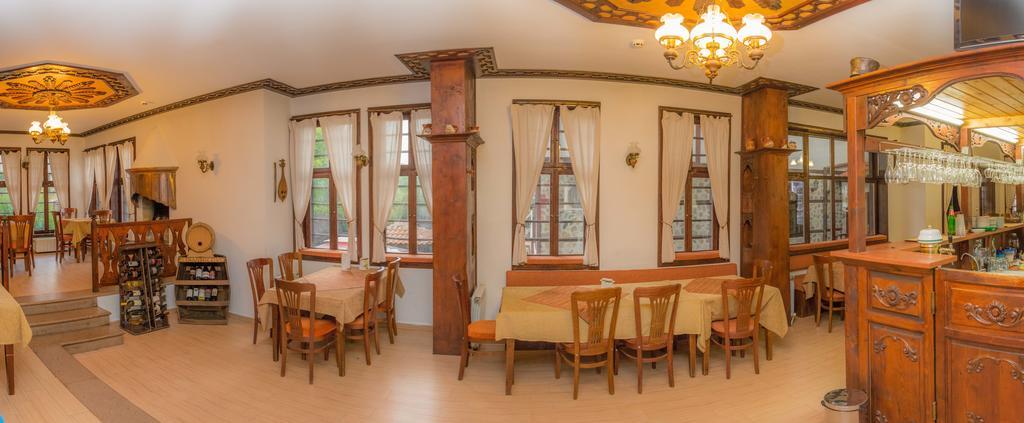 Hôtel Alexandrov's Houses à Zlatograd Extérieur photo