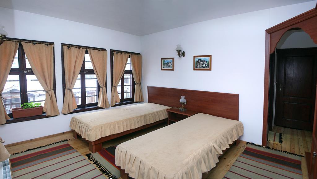 Hôtel Alexandrov's Houses à Zlatograd Extérieur photo