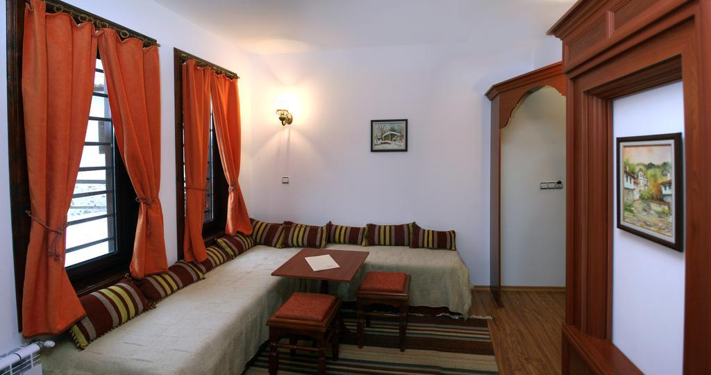 Hôtel Alexandrov's Houses à Zlatograd Extérieur photo