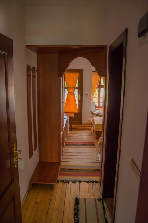 Hôtel Alexandrov's Houses à Zlatograd Extérieur photo