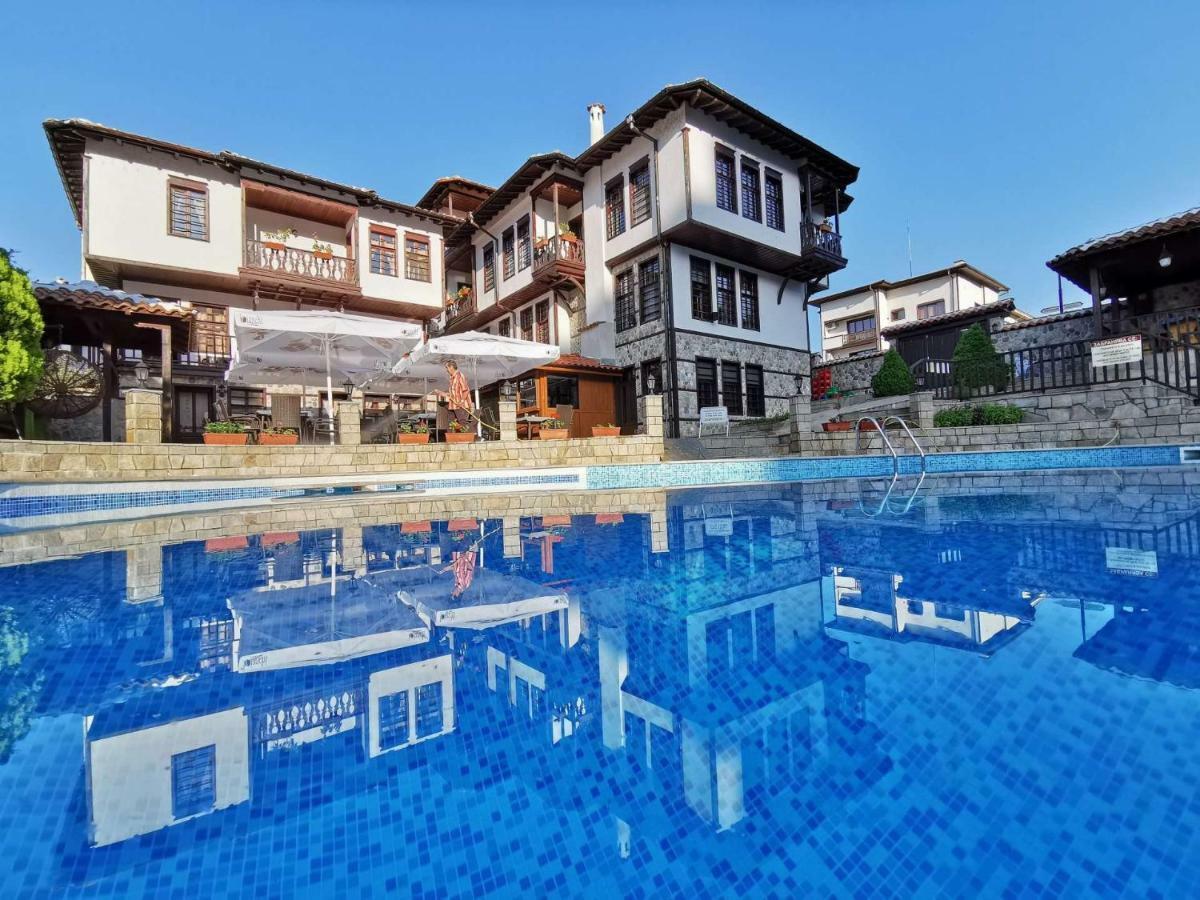 Hôtel Alexandrov's Houses à Zlatograd Extérieur photo