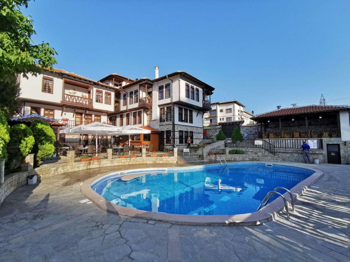 Hôtel Alexandrov's Houses à Zlatograd Extérieur photo