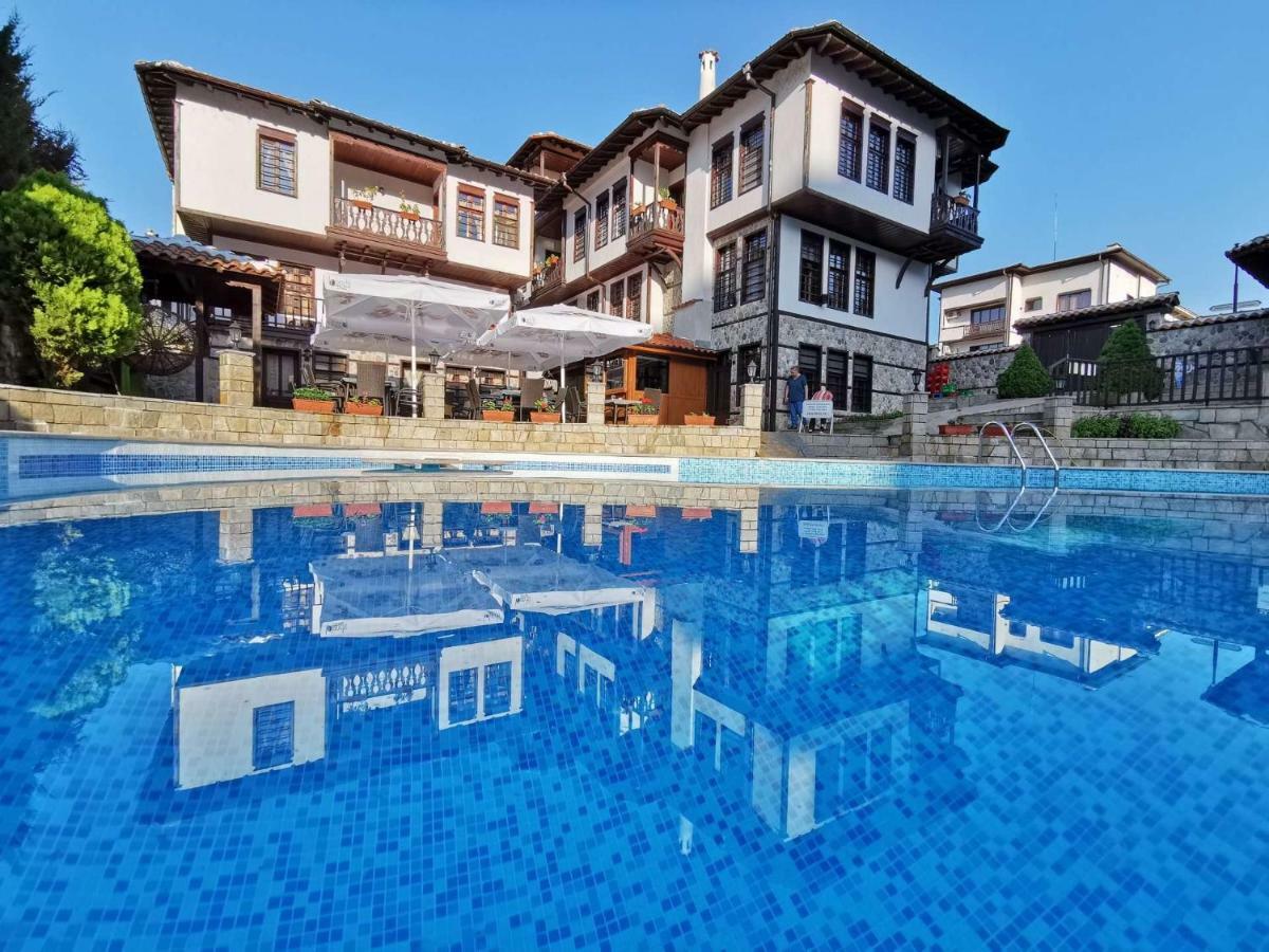 Hôtel Alexandrov's Houses à Zlatograd Extérieur photo
